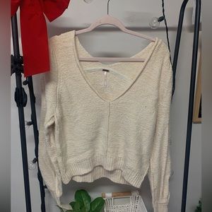 Women’s cream knit crop sweater